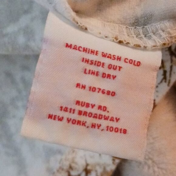 Ruby Rd. T Shirt Abstract Print Brown Sequins V Neck 3/4 Sleeve Womens Size M - Picture 7 of 7